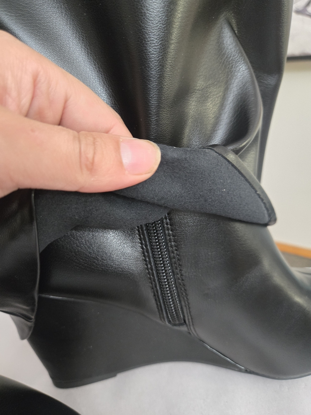 NWOB Dominique Nicole Zayla Black Tall Wedge Boots Size 12W - Picture 7 of 16